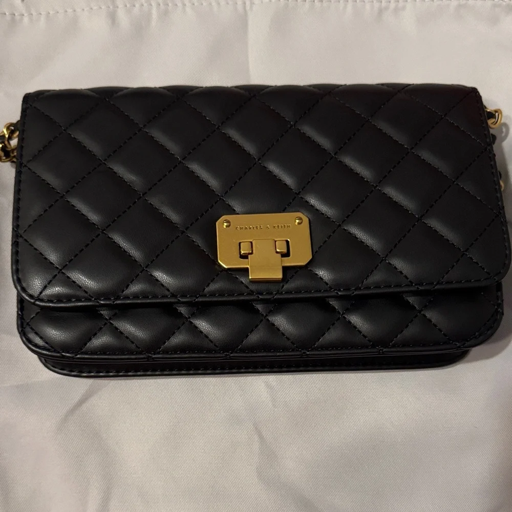 Charles & Keith Gradient Gift Box - Picture 13 of 13